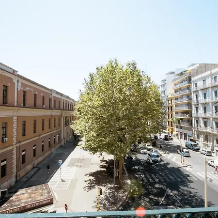 Shabby Chic アパート バーリ