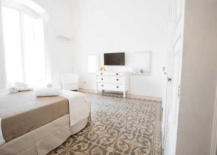 Shabby Chic Apartment *